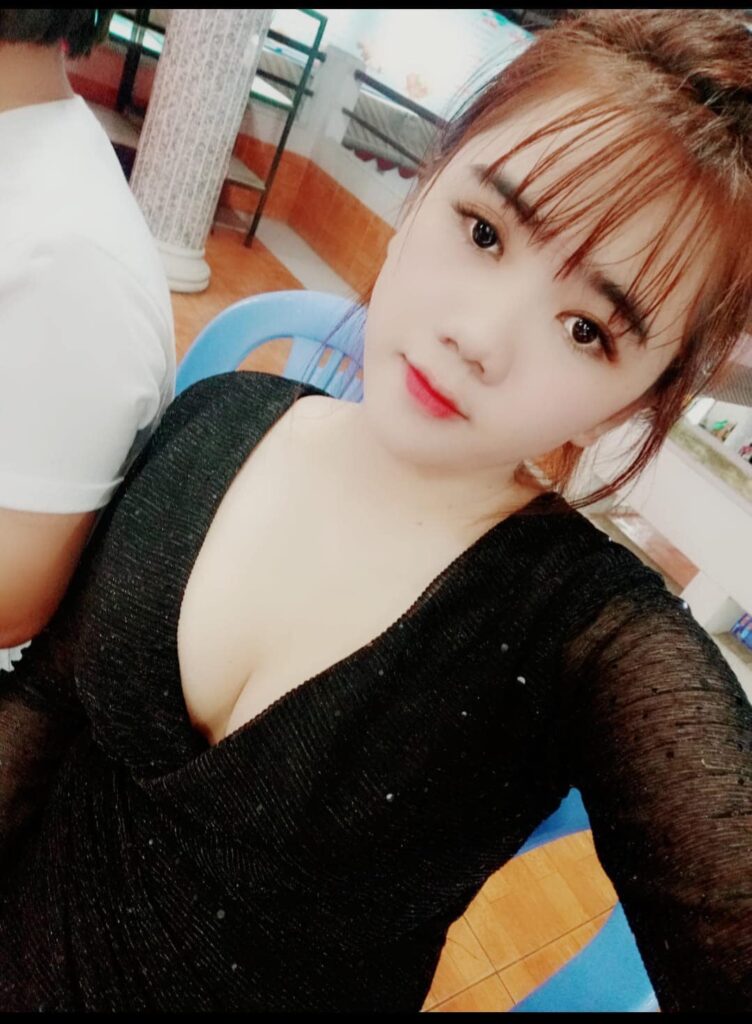 Khám Phá Tuyển Tập Ảnh Rượu Và Gái Đẹp Nóng Bỏng Quyến Rũ Và Đầy Sức Hấp Dẫn
